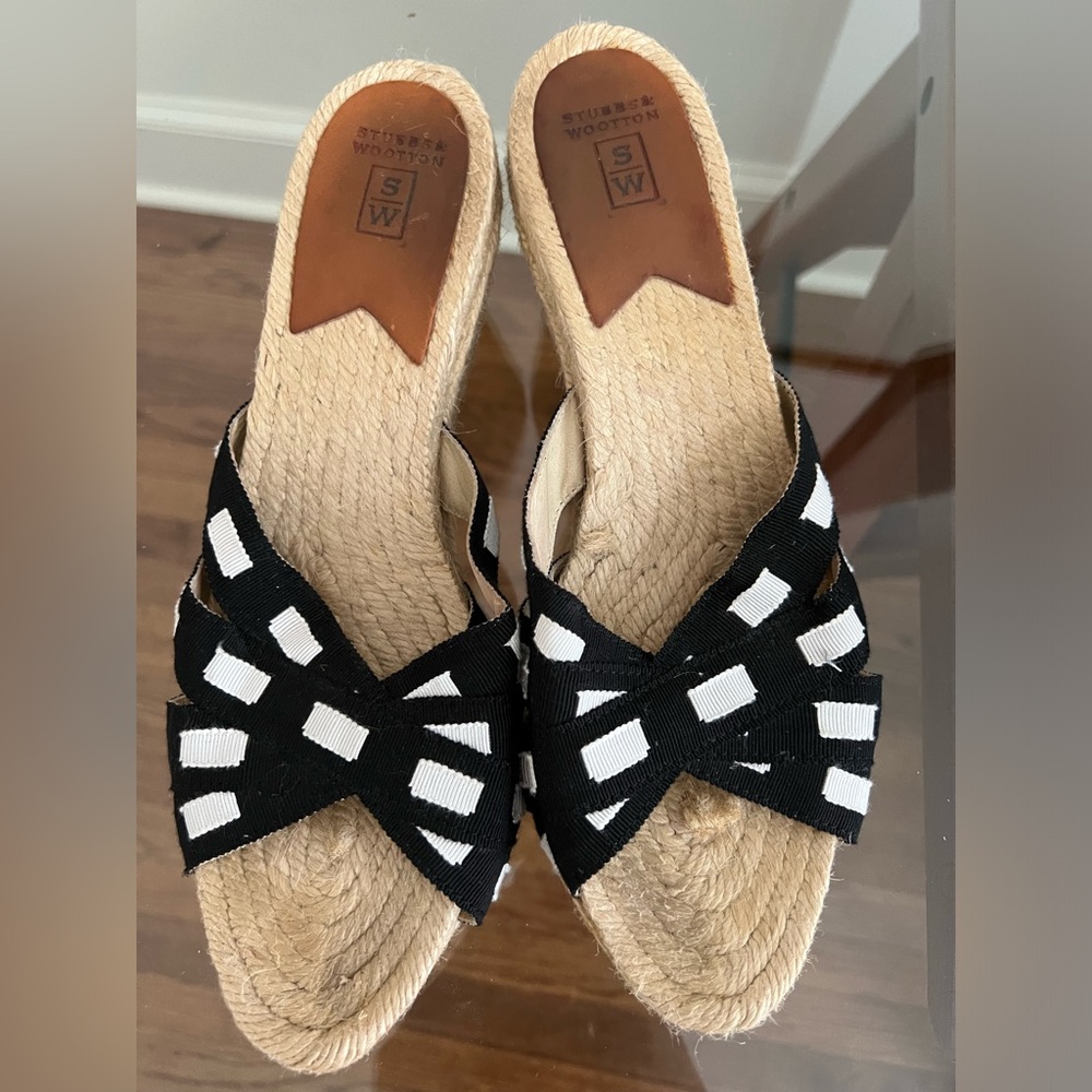 Stubbs & Wootton Nylon Espadrilles
Black/white braided trim